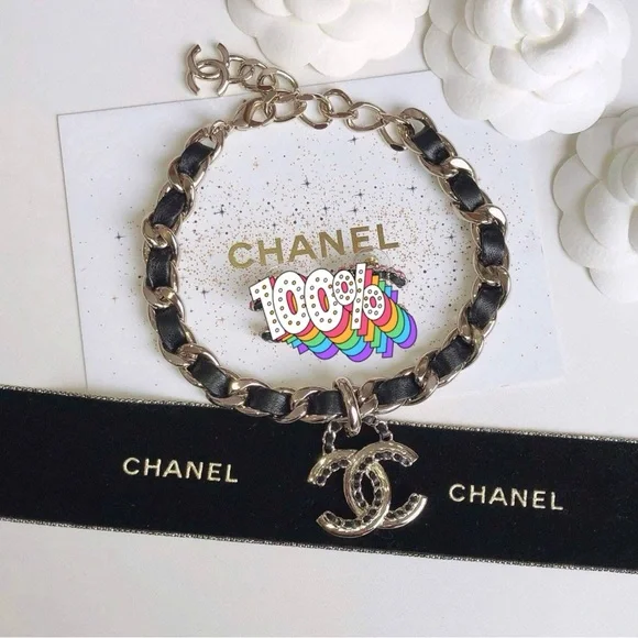 CHANEL CC Leather CC Collar Choker Necklace - Picture 4 of 4